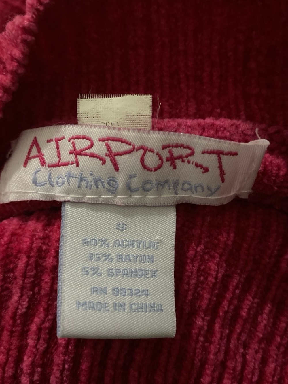 Women’s Raspberry Ribbed Turtleneck Sweater - Picture 3 of 3